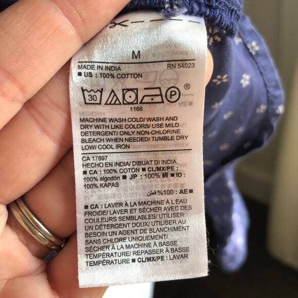 Old Navy Blue Shirt W/Tiny White Flowers, Size M - Picture 6 of 6